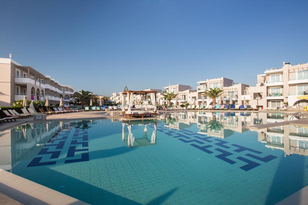 Santa Helena Beach Resort Platanés Exteriör bild