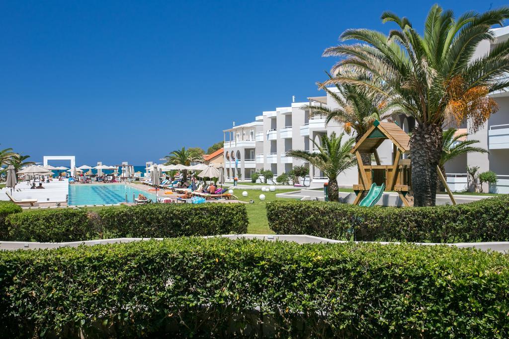 Santa Helena Beach Resort Platanés Exteriör bild