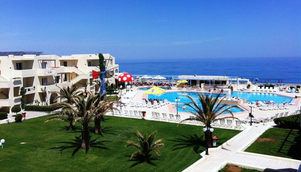 Santa Helena Beach Resort Platanés Exteriör bild